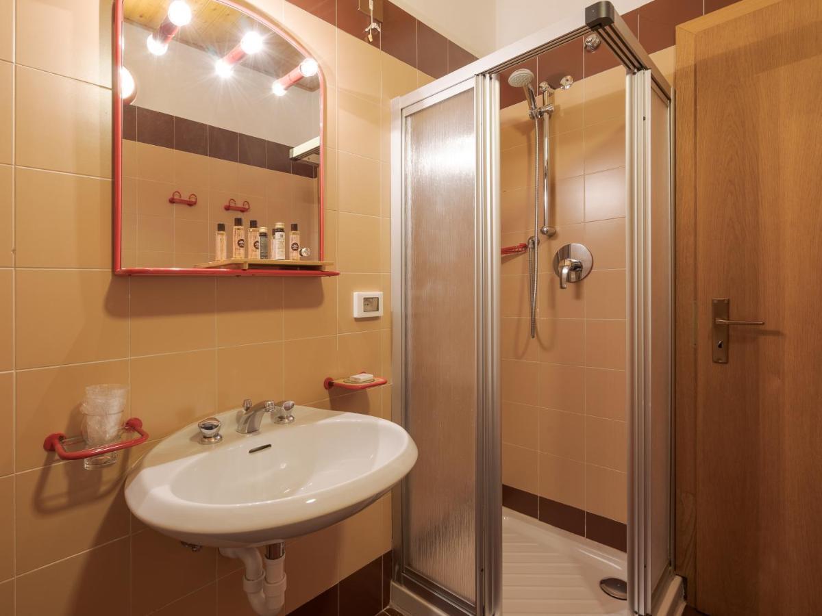 Residenza 3-Tre Aparthotel Madonna di Campiglio Bagian luar foto